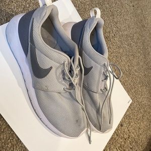 Nike Roshe Grey Youth 6.5